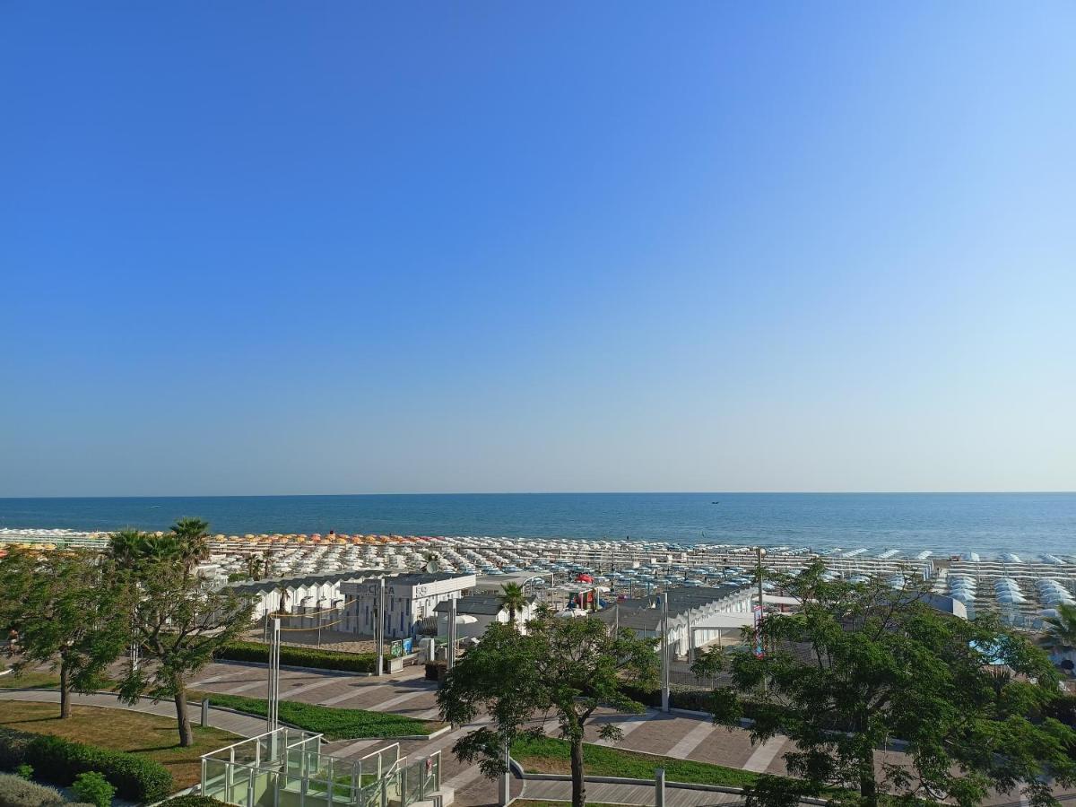Hotel Ascot Riccione Eksteriør bilde