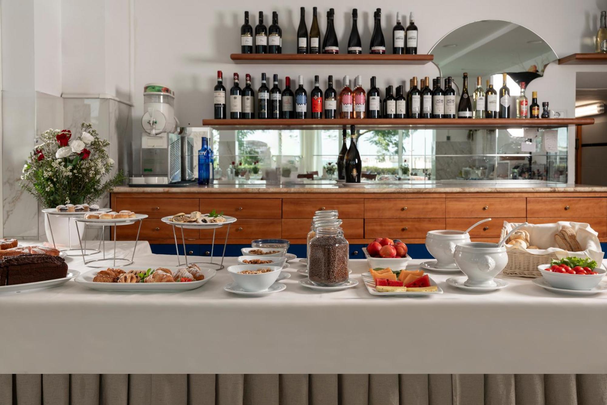 Hotel Ascot Riccione Eksteriør bilde